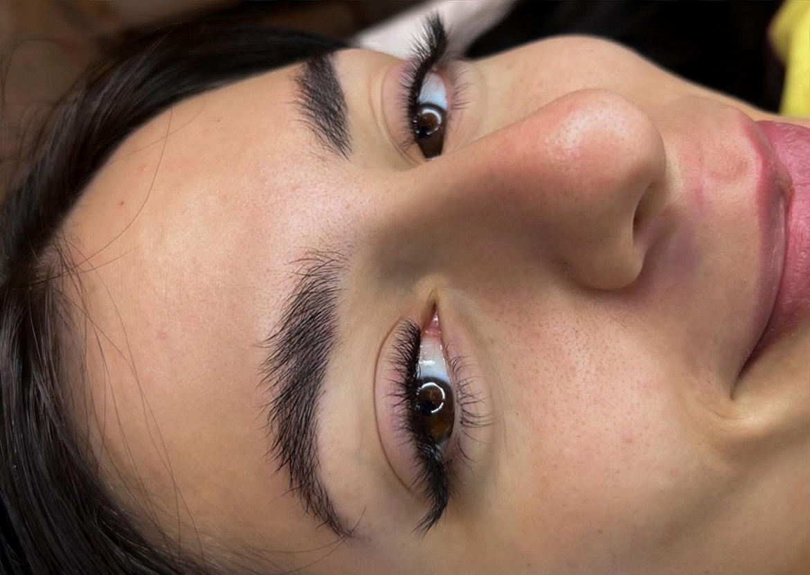 Műszempilla építés - Gold Aesthetic szépségszalon