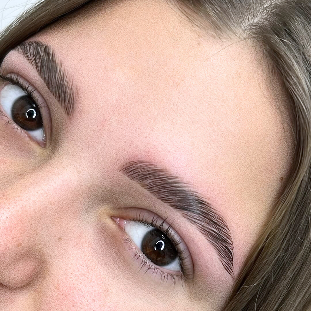 Szemöldök laminálás szempilla lifting